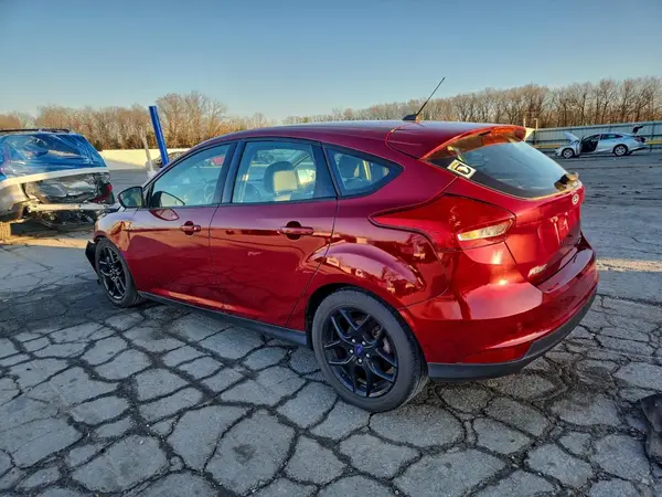 1FADP3K25GL326002 2016 FORD FOCUS - Image 2
