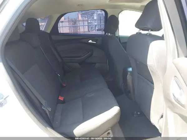 1FADP3K25GL347996 2016 FORD FOCUS - Image 8