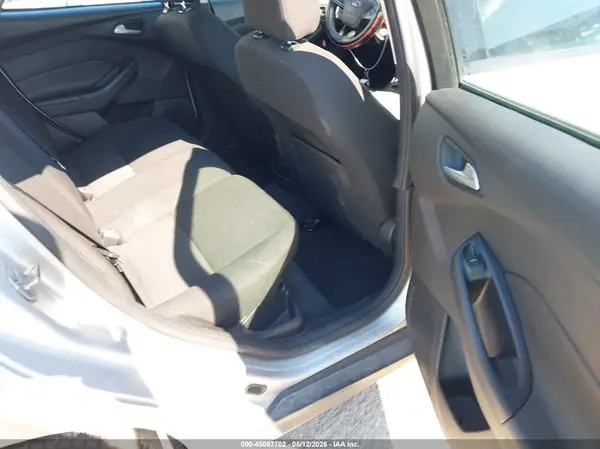 1FADP3K25GL374759 2016 FORD FOCUS - Image 8