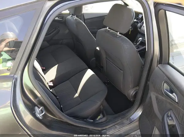 1FADP3K25GL379511 2016 FORD FOCUS - Image 8
