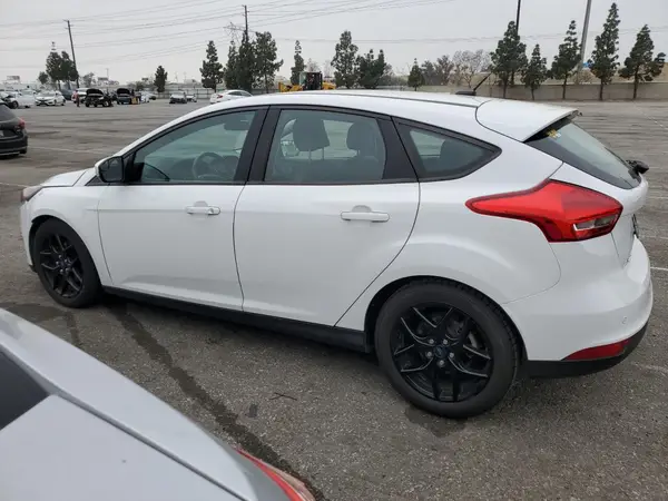 1FADP3K25GL380187 2016 FORD FOCUS - Image 2