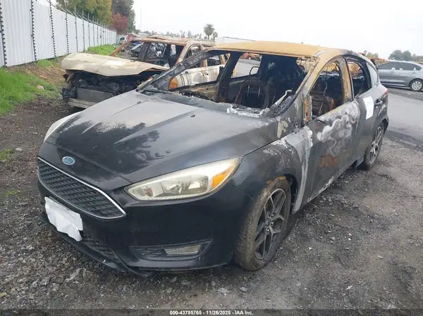 1FADP3K25GL384241 2016 FORD FOCUS - Image 2