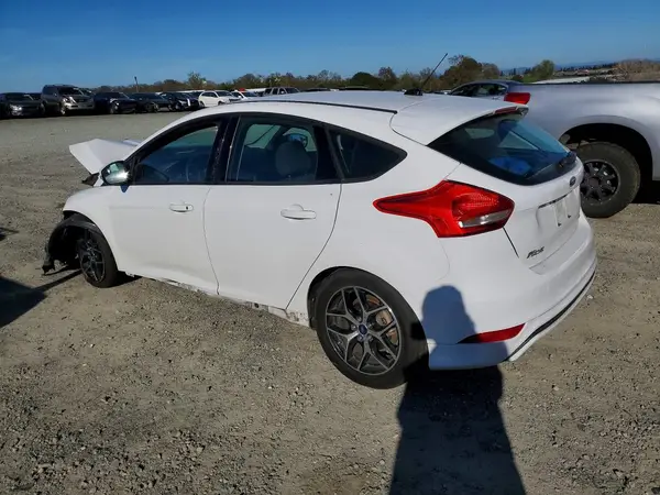 1FADP3K25GL388063 2016 FORD FOCUS - Image 2