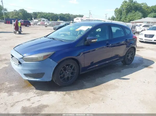 1FADP3K25GL398415 2016 FORD FOCUS - Image 2