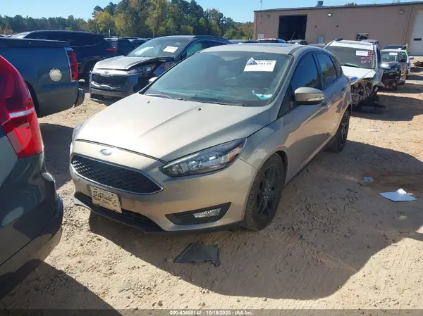 1FADP3K25GL398558 2016 FORD FOCUS - Image 2