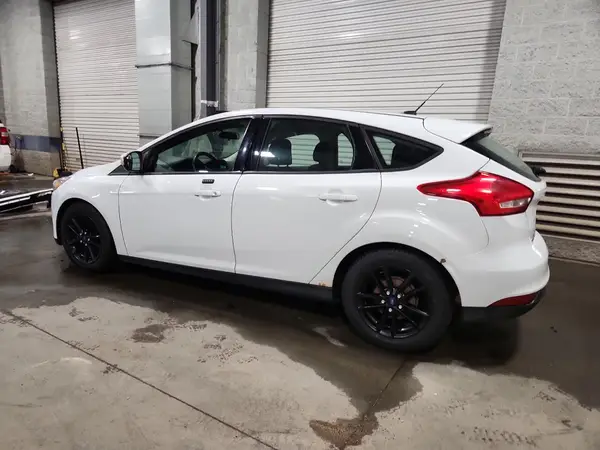 1FADP3K25GL399032 2016 FORD FOCUS - Image 2