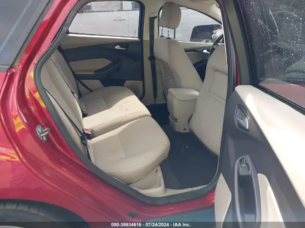 1FADP3K25HL232378 2017 FORD FOCUS - Image 8