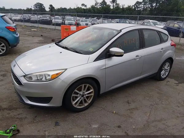 1FADP3K25HL246183 2017 FORD FOCUS - Image 2