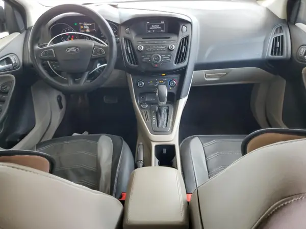 1FADP3K25HL246586 2017 FORD FOCUS - Image 8