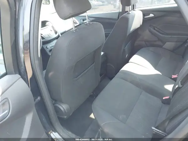 1FADP3K25HL247060 2017 FORD FOCUS - Image 8