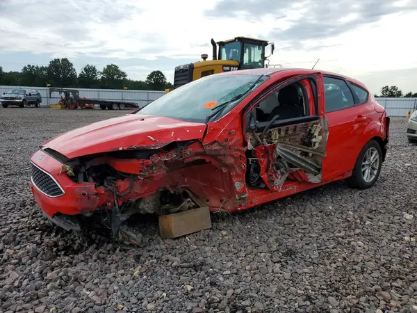 1FADP3K25HL249276 2017 FORD FOCUS - Image 1