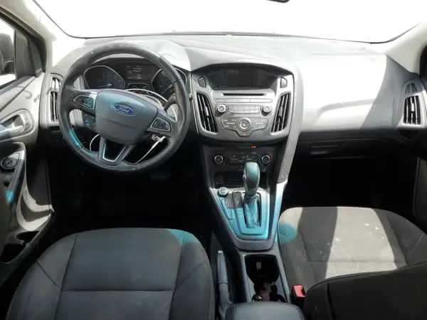 1FADP3K25HL252145 2017 FORD FOCUS - Image 8