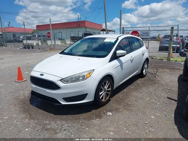 1FADP3K25HL267387 2017 FORD FOCUS - Image 2