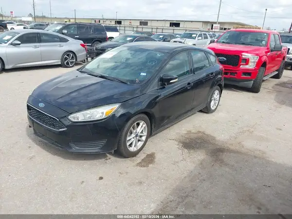 1FADP3K25HL267776 2017 FORD FOCUS - Image 2