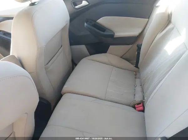 1FADP3K25HL269334 2017 FORD FOCUS - Image 8