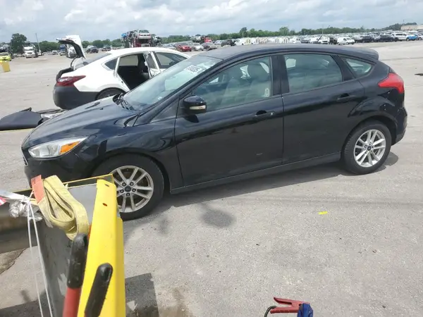 1FADP3K25HL295058 2017 FORD FOCUS - Image 1