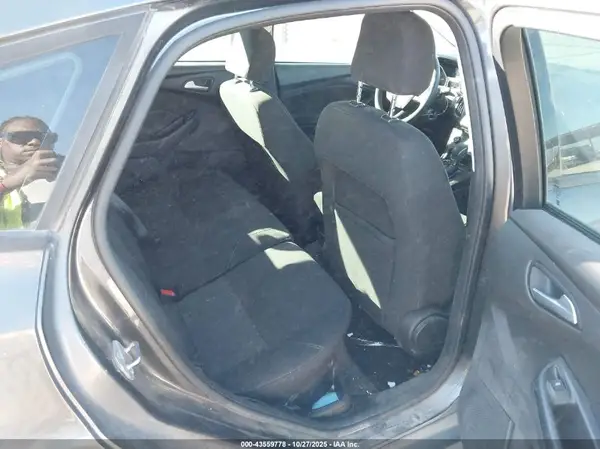 1FADP3K25HL295495 2017 FORD FOCUS - Image 8