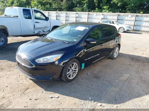 1FADP3K25HL300484 2017 FORD FOCUS - Image 2