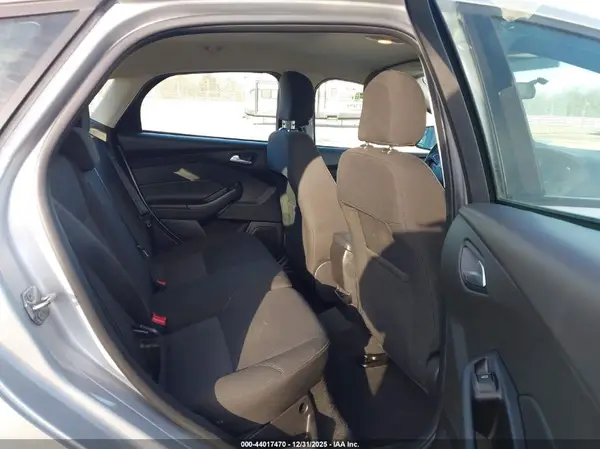 1FADP3K25HL302929 2017 FORD FOCUS - Image 8