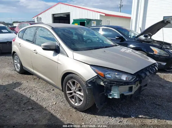 1FADP3K25HL305961 2017 FORD FOCUS - Image 1