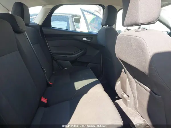 1FADP3K25HL305961 2017 FORD FOCUS - Image 8