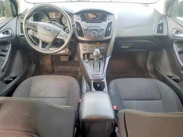 1FADP3K25HL310657 2017 FORD FOCUS - Image 8