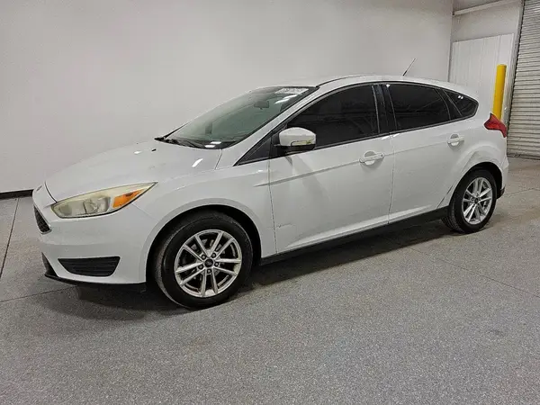 1FADP3K25HL315065 2017 FORD FOCUS - Image 1