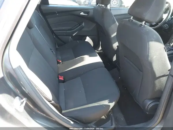 1FADP3K25HL317222 2017 FORD FOCUS - Image 8