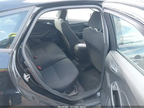 1FADP3K25HL319231 2017 FORD FOCUS - Image 8