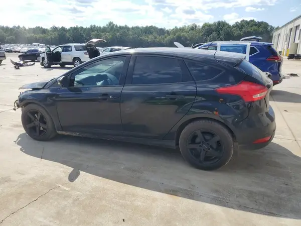 1FADP3K25JL206904 2018 FORD FOCUS - Image 2