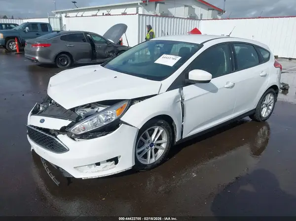 1FADP3K25JL217997 2018 FORD FOCUS - Image 2