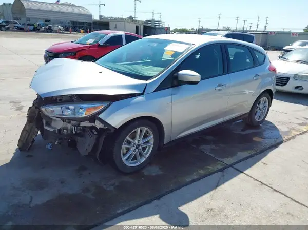 1FADP3K25JL235917 2018 FORD FOCUS - Image 2