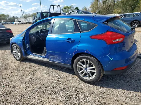 1FADP3K25JL237165 2018 FORD FOCUS - Image 2