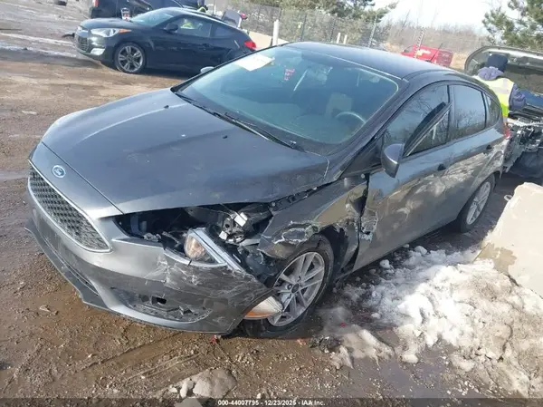 1FADP3K25JL243452 2018 FORD FOCUS - Image 2