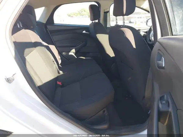 1FADP3K25JL245069 2018 FORD FOCUS - Image 8