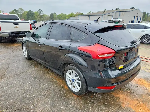 1FADP3K25JL256220 2018 FORD FOCUS - Image 2