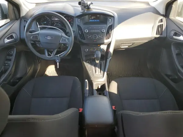 1FADP3K25JL258601 2018 FORD FOCUS - Image 8
