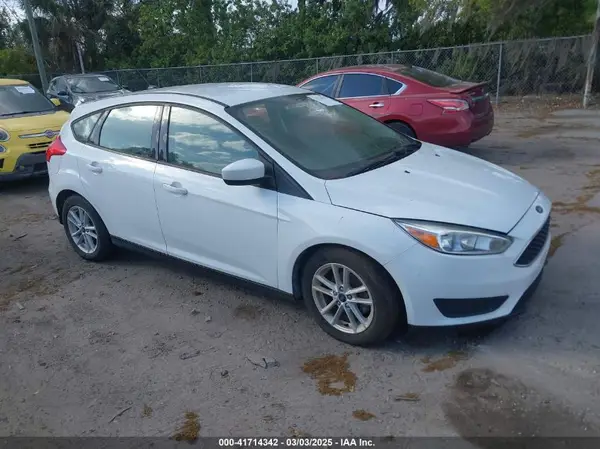 1FADP3K25JL295454 2018 FORD FOCUS - Image 1