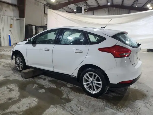 1FADP3K25JL295485 2018 FORD FOCUS - Image 2