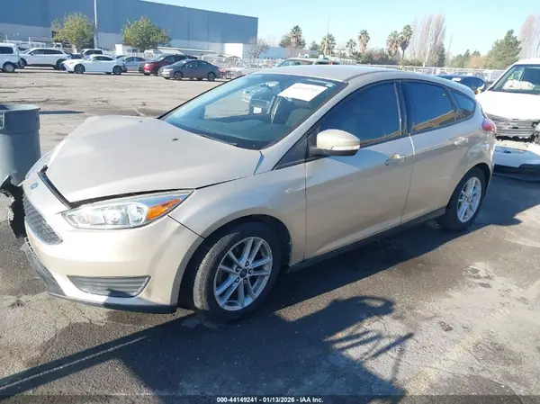1FADP3K25JL313614 2018 FORD FOCUS - Image 2