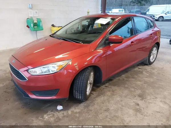1FADP3K25JL313709 2018 FORD FOCUS - Image 2