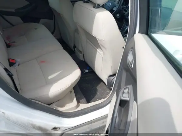 1FADP3K25JL316271 2018 FORD FOCUS - Image 8