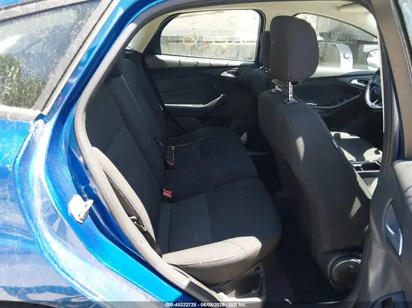 1FADP3K25JL318327 2018 FORD FOCUS - Image 8