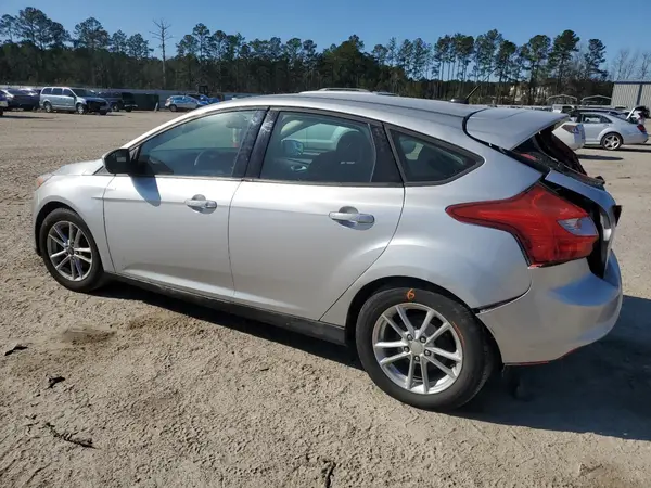 1FADP3K25JL326797 2018 FORD FOCUS - Image 2