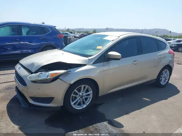 1FADP3K25JL331353 2018 FORD FOCUS - Image 2