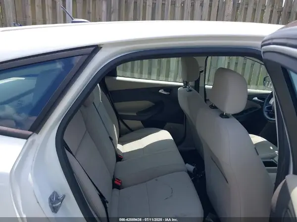 1FADP3K25JL331773 2018 FORD FOCUS - Image 8