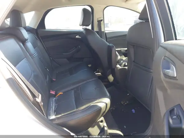 1FADP3K26GL205558 2016 FORD FOCUS - Image 8