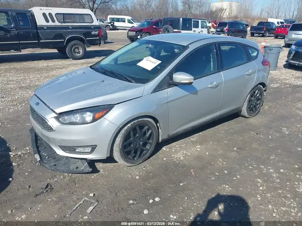 1FADP3K26GL239452 2016 FORD FOCUS - Image 2