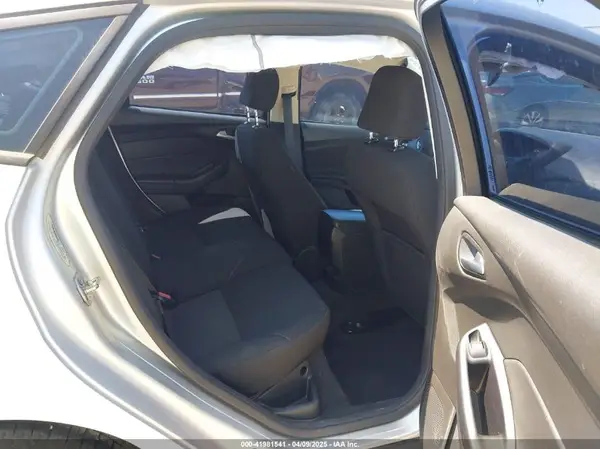 1FADP3K26GL264402 2016 FORD FOCUS - Image 8