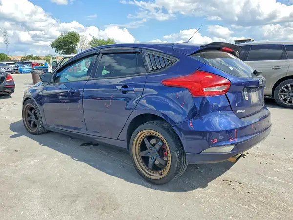 1FADP3K26GL280129 2016 FORD FOCUS - Image 2